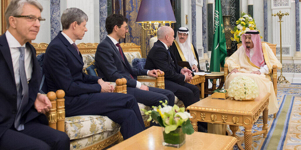 Die Beziehungen zu Saudi-Arabien seien freundschaftlich, sagte Finanzminister Ueli Maurer am Montag im Nationalrat. Dieser genehmigte als Erstrat ein Doppelbesteuerungsabkommen mit dem Königreich. (Archivbild)