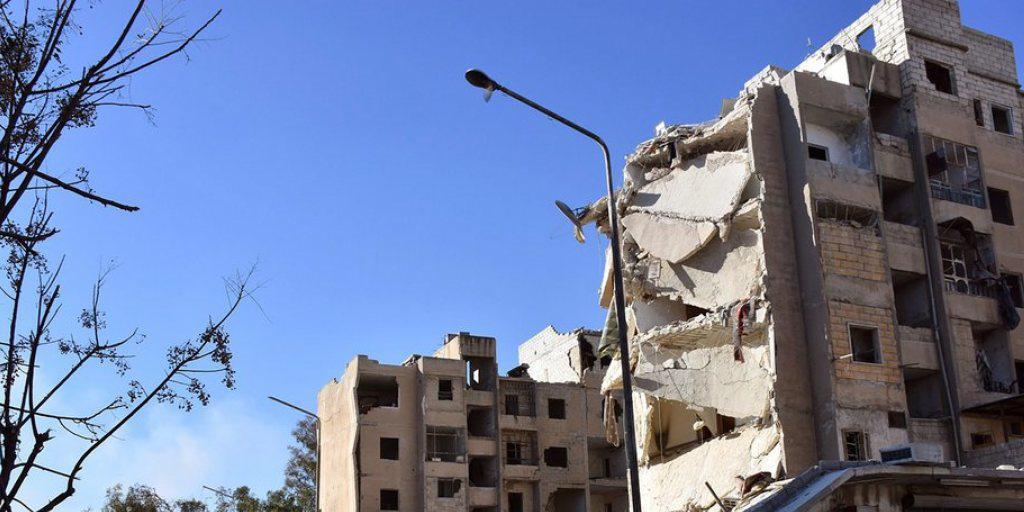 Zerstörte Häuser in einem der östlichen Viertel Aleppos. Die syrischen Regierungstruppen erzielen in der Metropole immer grössere Gebietsgewinne.