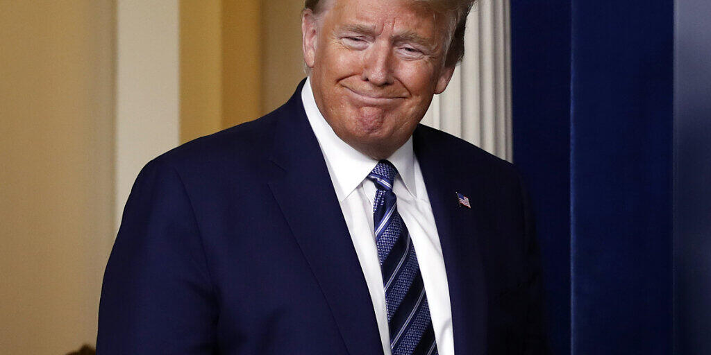 US-Präsident Donald Trump zeigt sich zufrieden, dass die Republikaner und die Demokraten im Senat einem milliardenschweren Konjunkturpaket zugestimmt haben. (Archivbild) US-Präsident Donald Trump zeigt sich zufrieden, dass die Republikaner und die Demokraten im Senat einem milliardenschweren Konjunkturpaket zugestimmt haben. (Archivbild)