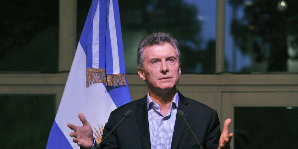 Argentiniens Präsident Mauricio Macri: Nach der Beilegung des Streits mit Hedgefonds hat das Land erstmals wieder Staatsanleihen an den Finanzmärkten platziert. (Archivbild) Argentiniens Präsident Mauricio Macri: Nach der Beilegung des Streits mit Hedgefonds hat das Land erstmals wieder Staatsanleihen an den Finanzmärkten platziert. (Archivbild)