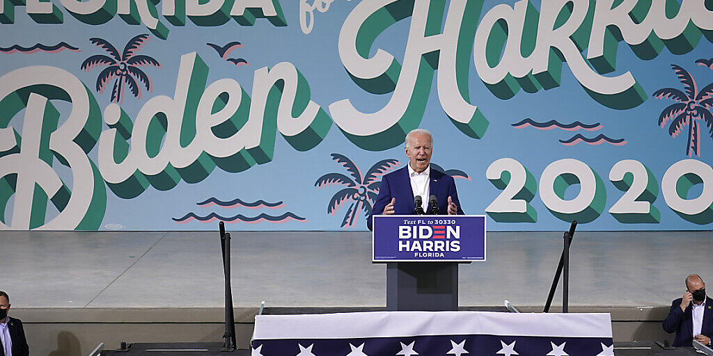 Joe Biden, Präsidentschaftskandidat der US-Demokraten, spricht während einer Wahlkampfveranstaltung im Miramar in Florida. Foto: Carolyn Kaster/AP/dpa