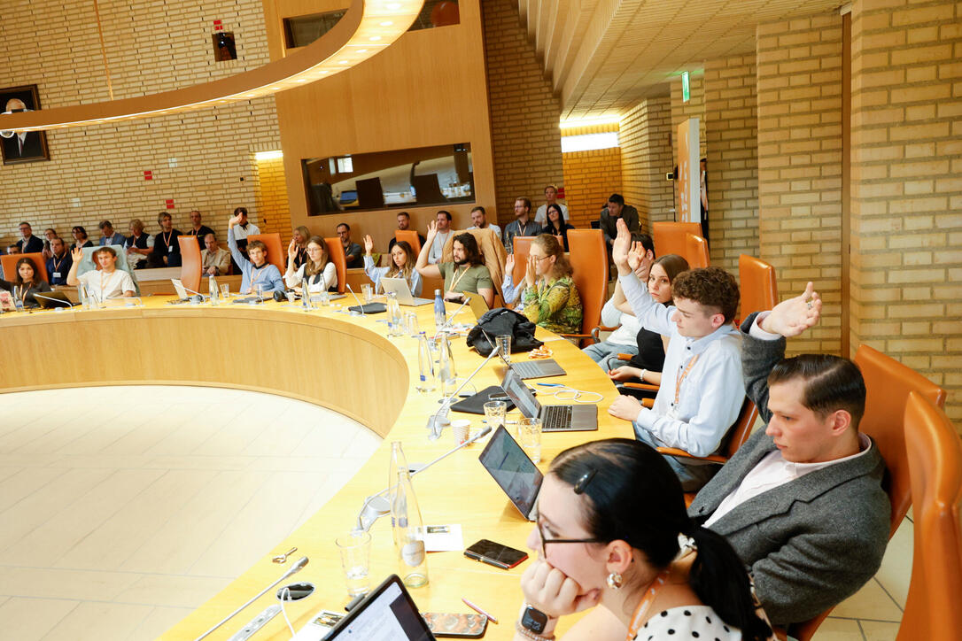 10. Jugendsession im Liechtensteiner Landtag.
