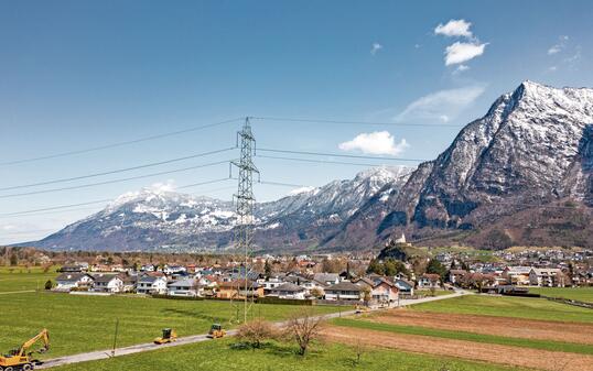 Hochspannungsleitung in Balzers
