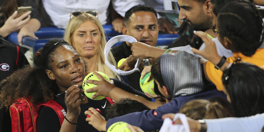 Die Autogramme von Mama Serena Williams sind beim Comeback gefragt