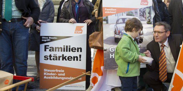 Die CVP bei der Einreichung ihrer Familieninitiative im Jahr 2012