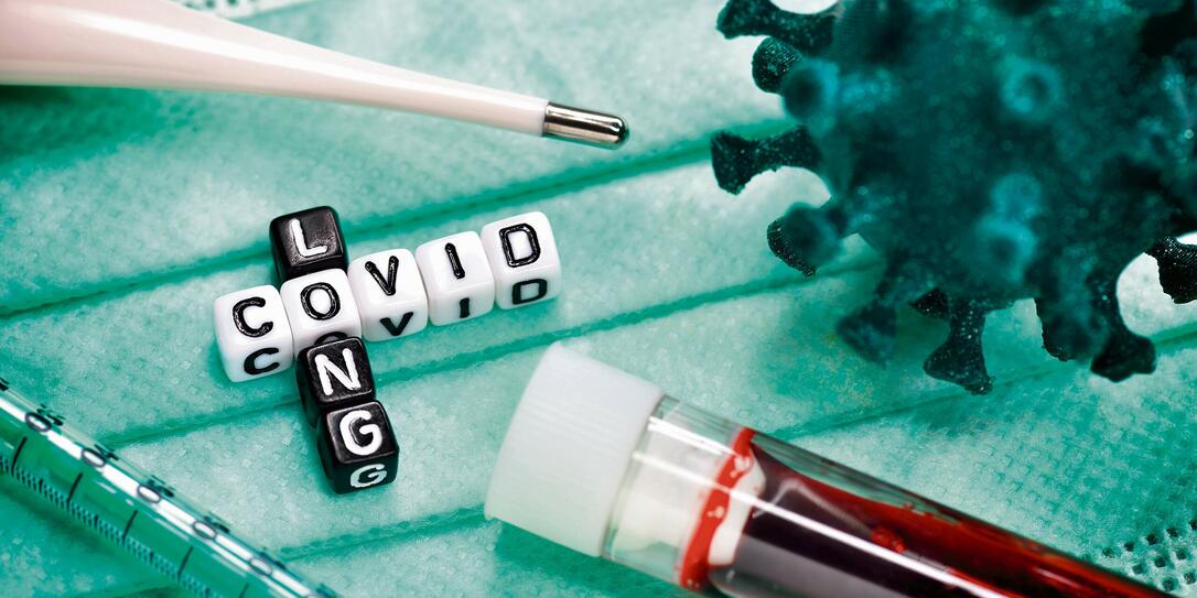 abgeschlagenheit, ansteckung, beeinträchtigungen, blut-test, blutampulle, blutentnahmeröhrchen, blutprobe, bluttest, buchstabenwürfel, corona, corona-epidemie, corona-infektion, corona-pandemie, corona-patient, corona-patienten, corona-virus, coronaviru