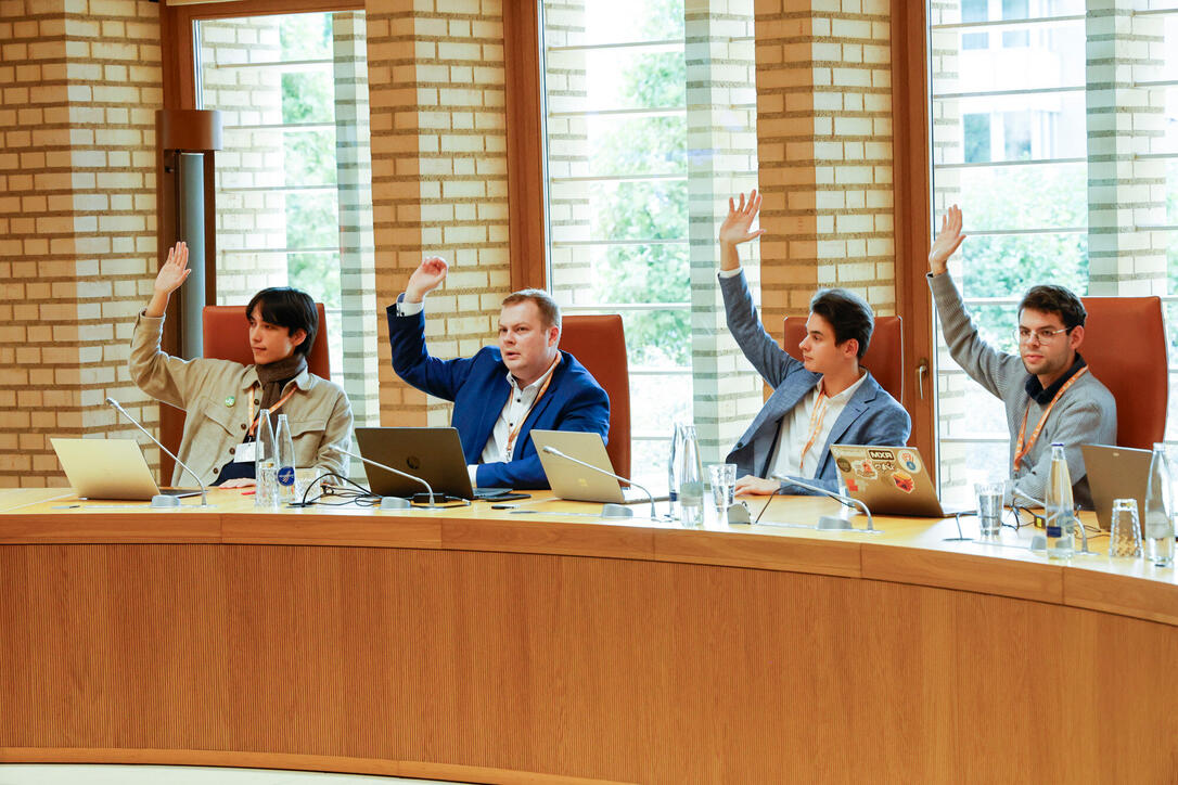 10. Jugendsession im Liechtensteiner Landtag.
