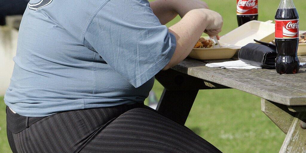 Ungesunde Ernährung und daraus resultierende Fettleibigkeit ist in Grossbritannien seit Jahren ein Thema. Das Land hat eine der weltweit grössten Adipositas-Raten. Der britische Premierminister Boris Johnson will nun mittels Kampagnen dagegen vorgehen. (Archivbild)