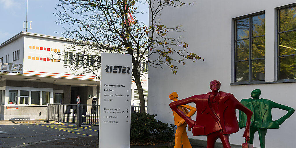 Der Traditionskonzern stellt rund 250 Leute auf die Strasse. Der Spinnmaschinen-Hersteller reagiert damit auf die anhaltende Nachfrageflaute. (Archivbild)