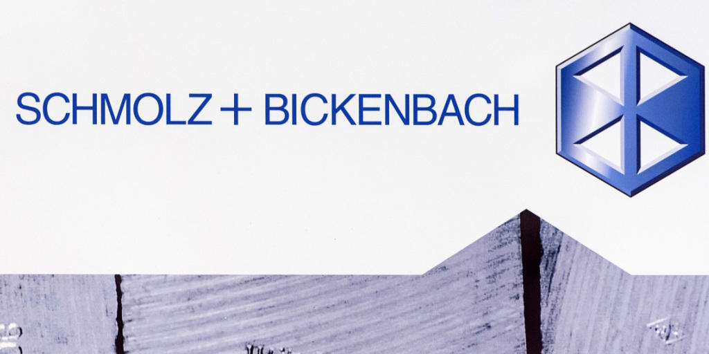 Schmolz+Bickenbach sparte im dritten Quartal laut eigenen Angaben 14 Millionen Euro ein. Damit konnte der Verlust verkleinert werden.