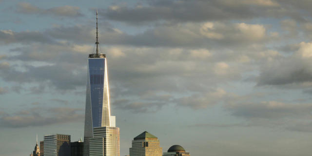 Das "One World Trade Center" überragt andere Wolkenkratzer (Archiv) Das "One World Trade Center" überragt andere Wolkenkratzer (Archiv)