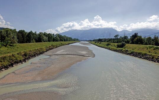 Niedriger Wasserstand im Rhein, Ruggell