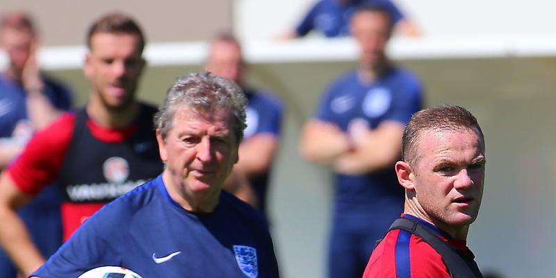 Gegen Island eindeutig in der Favoritenrolle: Englands Coach Roy Hodgson und Captain Wayne Rooney