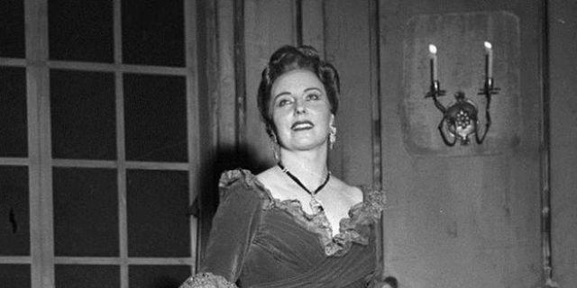 Magda Olivero auf einer undatierten Aufnahme der Scala (Archiv) Magda Olivero auf einer undatierten Aufnahme der Scala (Archiv)