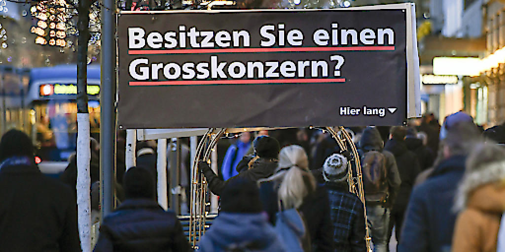 Gegen die Unternehmenssteuerreform III hat die Linke das Referendum ergriffen, weil sie hohe Steuerausfälle befürchtet. Gemäss zwei neuer Umfragen dürfte die Abstimmung knapp ausfallen. (Archivbild)