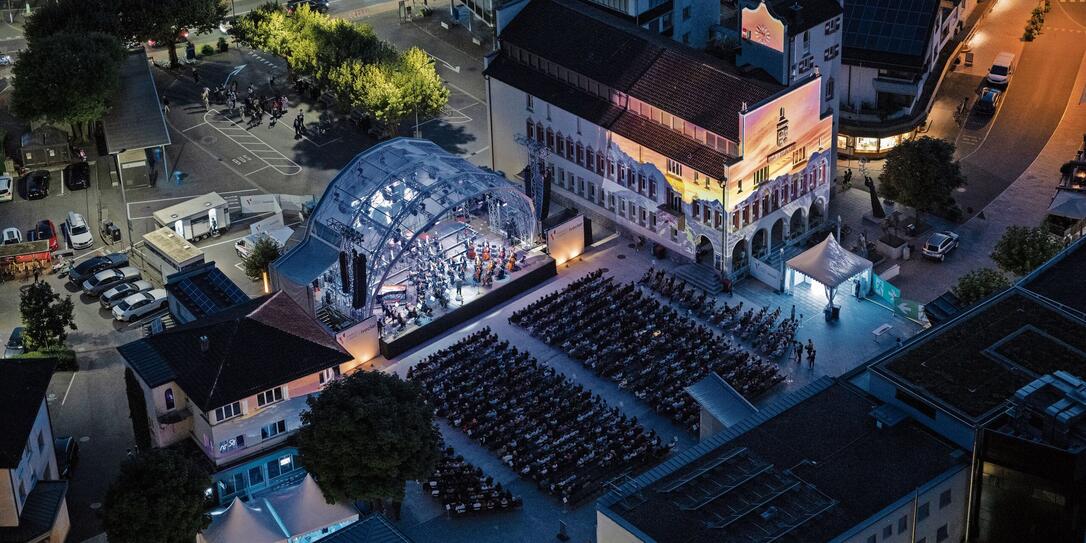 Eröffnungskonzert Vaduz Classic: Nigel Kennedy und Sinfonieorchester Liechtenstein, Vaduz