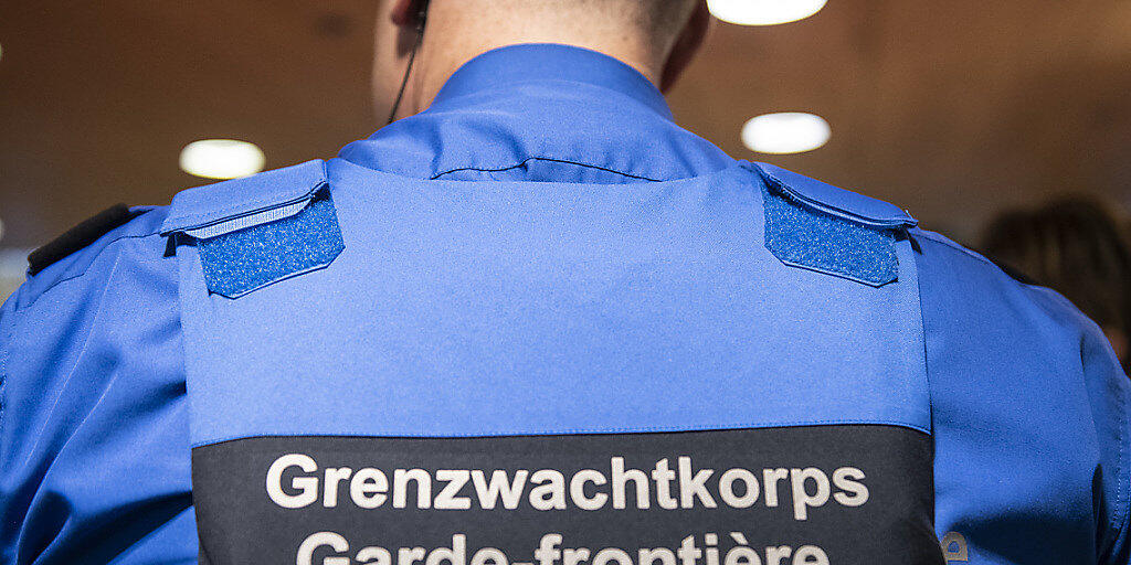 Der Nationalrat will das Grenzwachtkoprs um 44 Stellen verstärken, gegen den Willen des Bundesrates. (Themenbild)