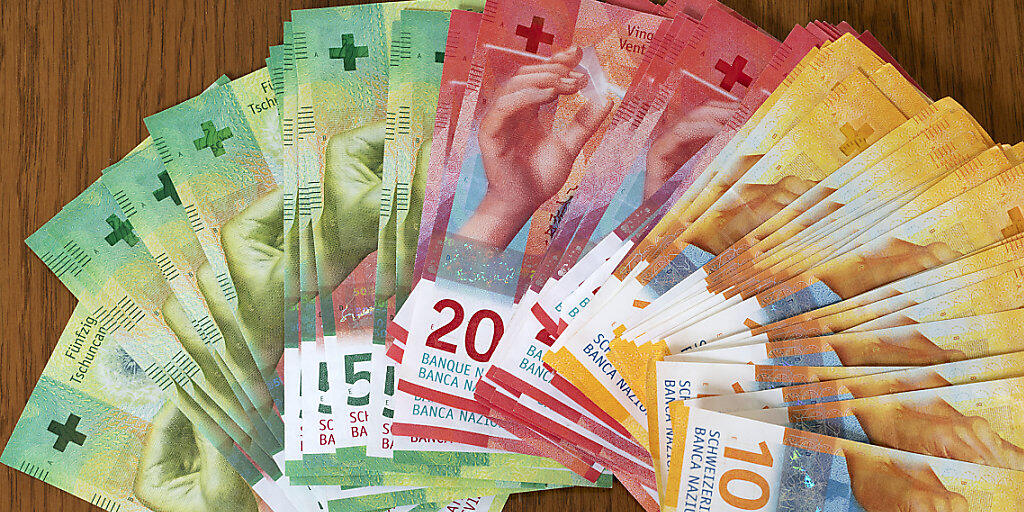Wer sein Geld einem Vermögensverwalter anvertraut, muss unter Umständen tief in die Tasche greifen. (Archivbild)