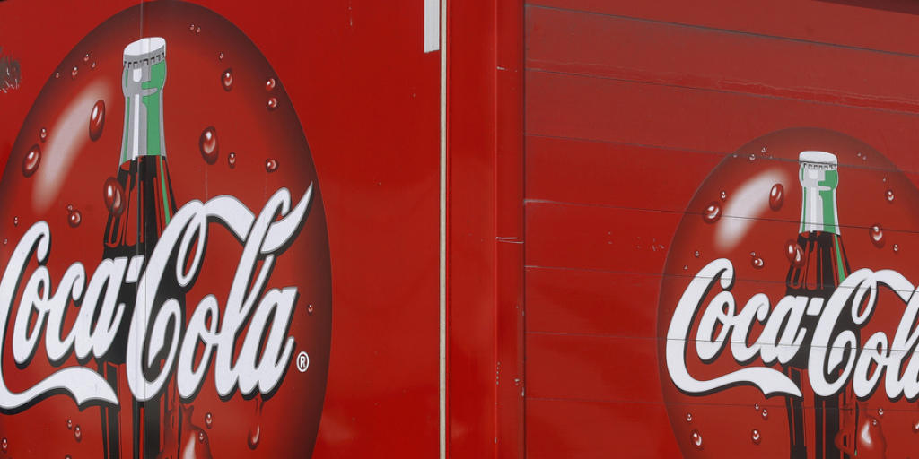 Russen und Ukrainer sahen Rot: der US-Getränkeriese Coca-Cola gerät zwischen die Fronten. Russen und Ukrainer sahen Rot: der US-Getränkeriese Coca-Cola gerät zwischen die Fronten.