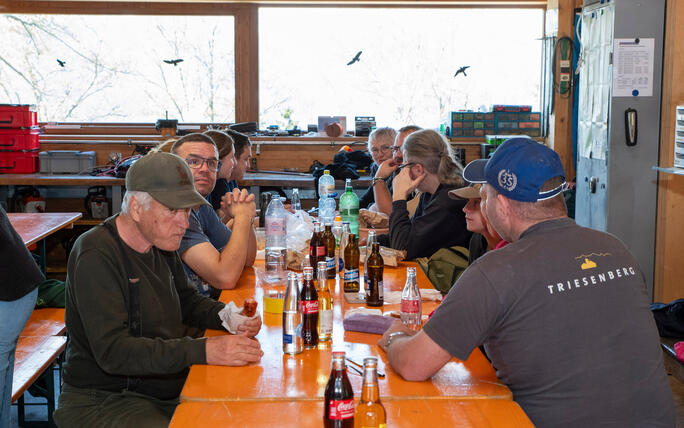 Umweltputzete und Basteln von Nisthilfen in Triesenberg (18.04.2026)