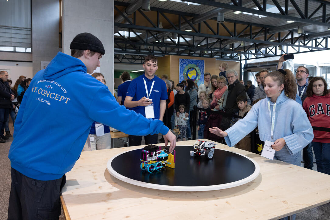 Robo-League bei der Ivoclar in Schaan