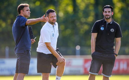 Der Vorstand steht hinter dem Trainer-Trio.