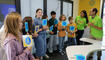Curiosity Cube bringt Experimente zu KI an die Schule in Vaduz