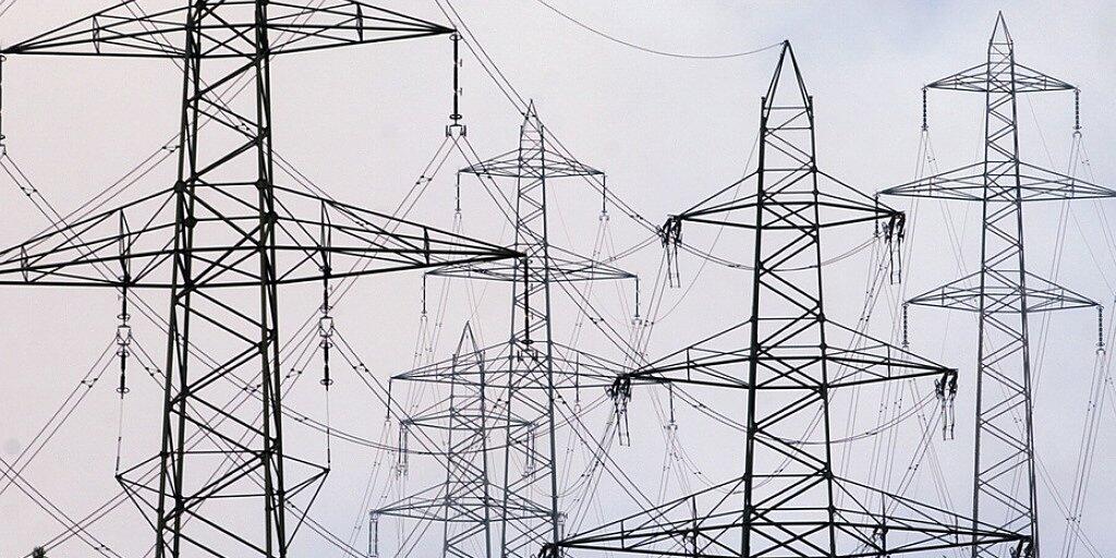 Mitte Mai wurden Teile des Schweizer Übertragungsnetzes überlastet, weil sich Mitte die Exportmengen in Richtung Deutschland kurzfristig und unerwartet erhöht hatten. (Archivbild) Mitte Mai wurden Teile des Schweizer Übertragungsnetzes überlastet, weil sich Mitte die Exportmengen in Richtung Deutschland kurzfristig und unerwartet erhöht hatten. (Archivbild)