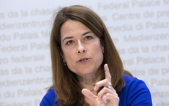 FDP-Parteipräsidentin Petra Gössi lädt die Delegierten zur Versammlung nach Zürich-Altstetten ein. Wichtigstes Traktandum ist das Positionspapier zu Umwelt und Klima. (Archivbild)