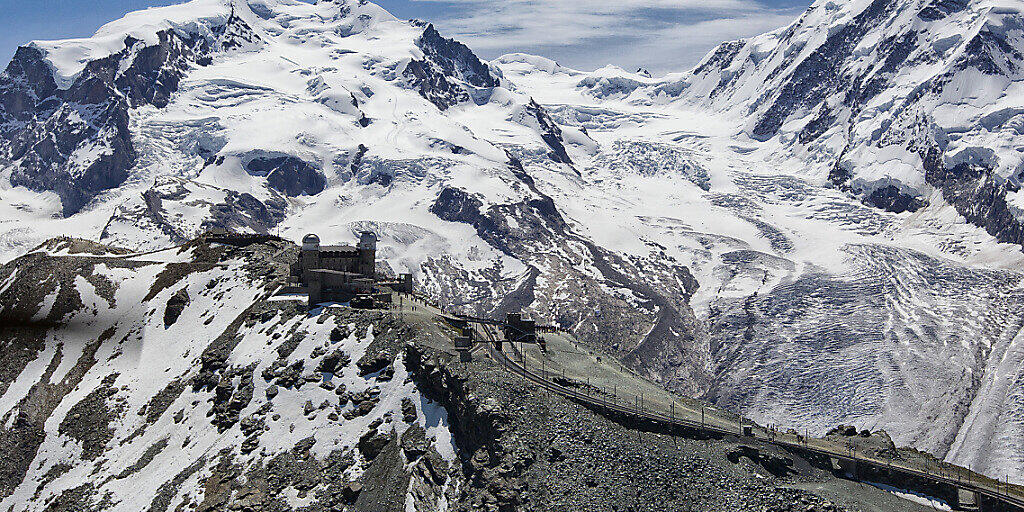 Blick vom Gornergrat ins Monte Rosa Massiv: In den Zentralalpen wachsen die Alpen schneller als die Erosion mithalten kann.