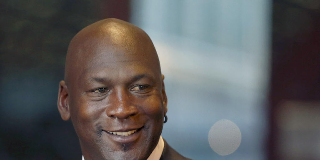 Sein Vater war 1993 auf einem Rastplatz an einer Autobahn erschossen worden: Michael Jordan. Heute besitzt der sechsfache NBA-Champion mehrheitlich das NBA-Team Charlotte Hornets. (Archiv) Sein Vater war 1993 auf einem Rastplatz an einer Autobahn erschossen worden: Michael Jordan. Heute besitzt der sechsfache NBA-Champion mehrheitlich das NBA-Team Charlotte Hornets. (Archiv)