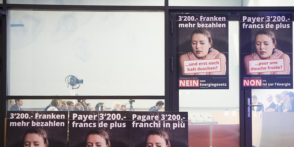 Die Nein-Kampagne scheint zu fruchten. Der Ausgang der Abstimmung über das neue Energiegesetz ist noch ungewiss. (Archivbild)