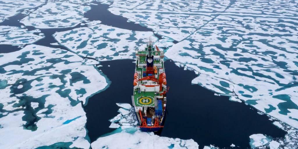 Der Weg zur neuen "Mosaic"-Eisscholle führte die Crew über den Nordpol.