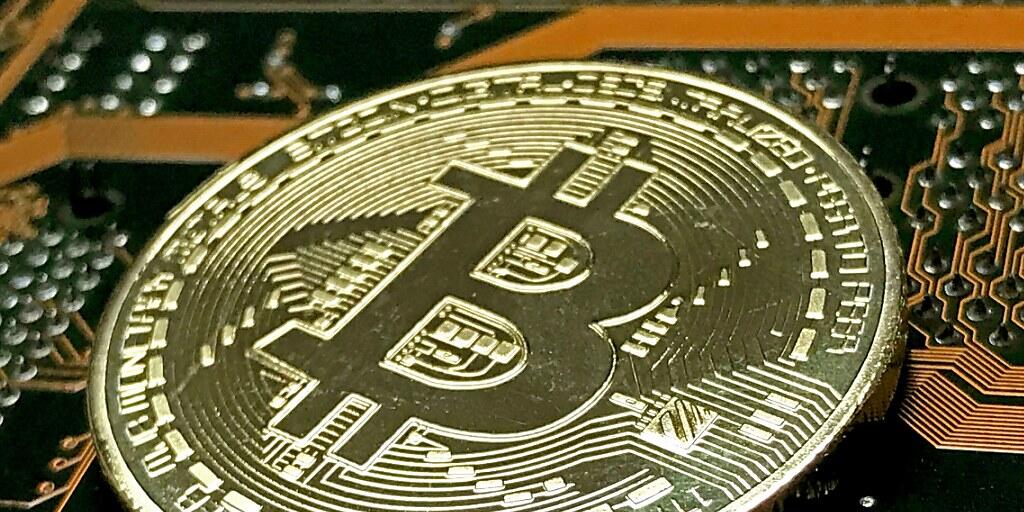 Die Schweiz, insbesondere der Kanton Zug, entwickelt sich zu einem Zentrum der Blockchain-Szene. Die Technologie dient als Grundlage für elektronische Währungen wie Bitcoin. (Symbolbild)