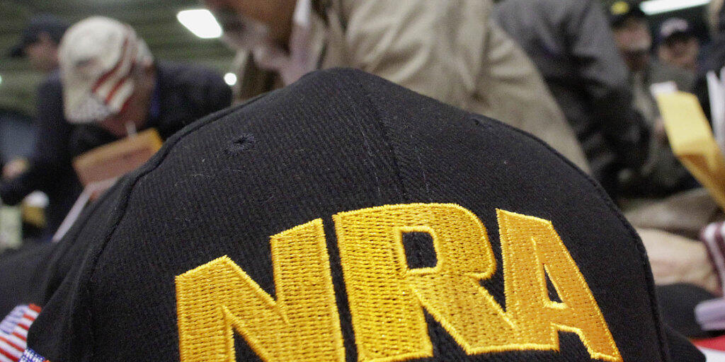 Die US-Waffenlobby NRA geht gegen ein gerade erst verabschiedetes strengeres Waffengesetz in Florida juristisch vor. (Symbolbild)