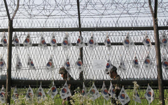 Südkoreanische Soldaten patrouillieren an der Grenze (Archiv)