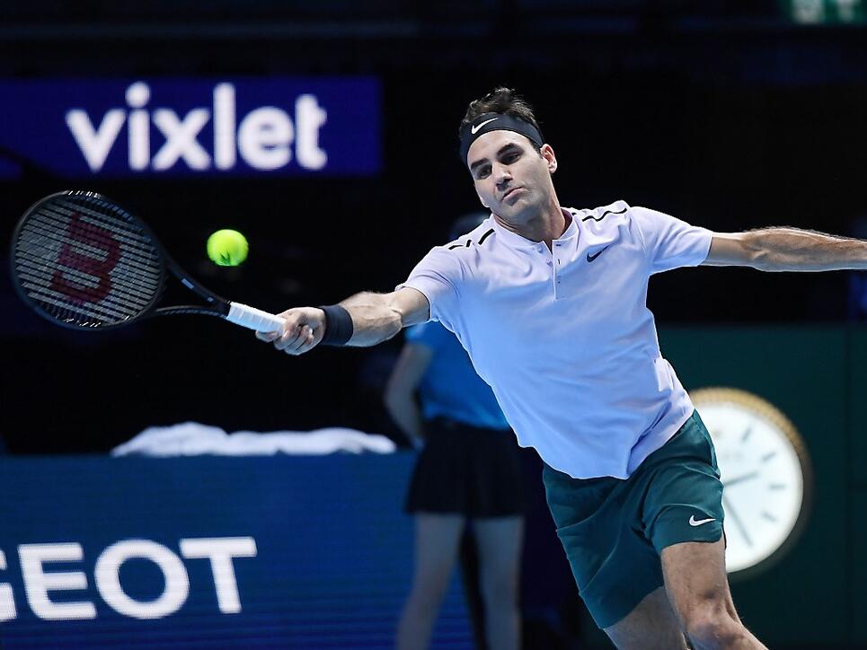 Roger Federer kämpft um jeden Ball