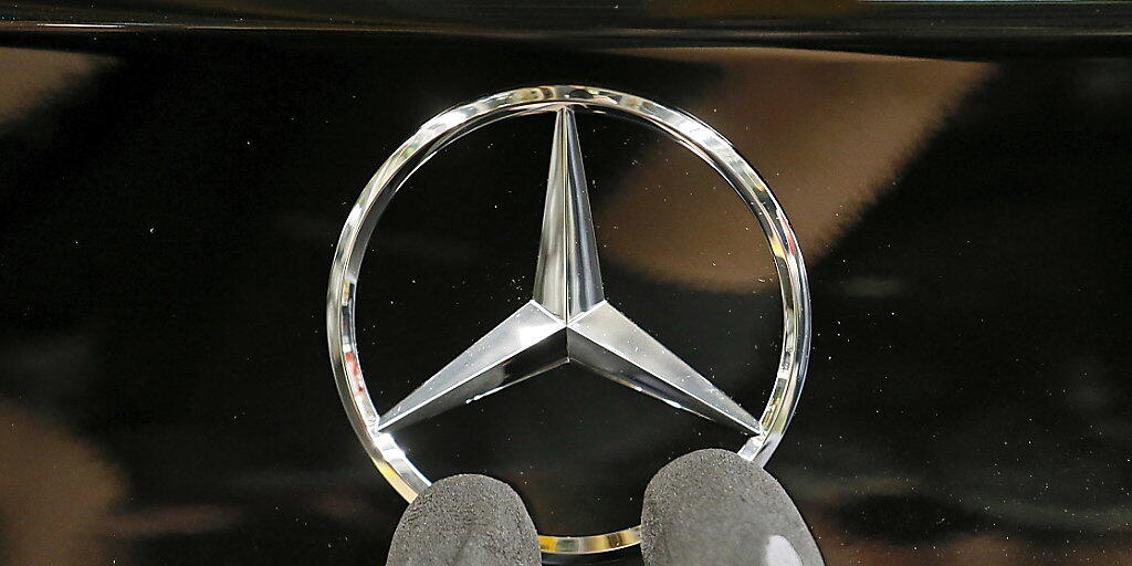 Daimler verbucht Gewinneinbruch. (Archiv)