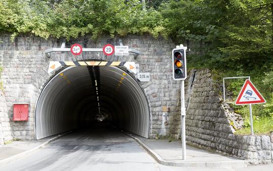 Tunnel in Steg