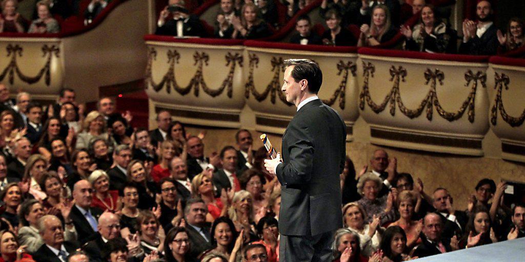 Der US-Biophysiker Hugh Herr nimmt in Oviedo den "spanischen Nobelpreis" in der Sparte Forschung und Technik entgegen.