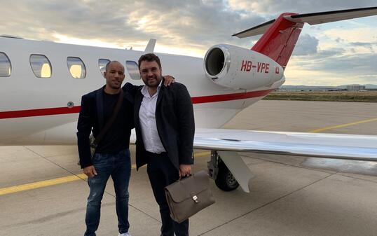 Mit Privatfl&uuml;gen und Luxusg&uuml;tern wurde James Ellington (l.) vermittelt, dass Florian Fritsch (r.) ein seri&ouml;ser Gesch&auml;ftsmann ist