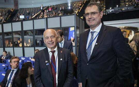 Bundespräsident Maurer und Nationalbank-Chef Jordan nahmen an der Plenarsitzung der IWF-Jahrestagung in Washington teil. (Bild vom 18. Oktober)